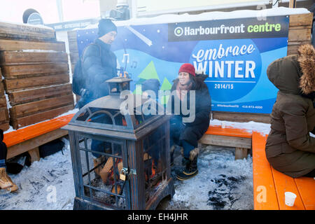 Station im Winter Eislaufen Ring am Harbourfront Erwärmung; Toronto, Ontario; Kanada Stockfoto