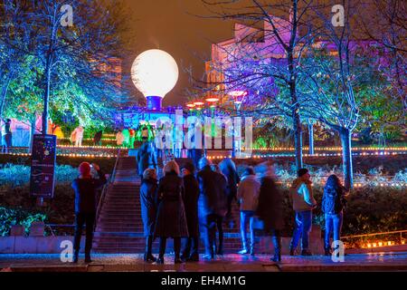 Frankreich, Rhone, Lyon, historische Stätte, die zum Weltkulturerbe der UNESCO, die Fête des lumières (Light Festival), Montée De La Grande Côte, Bezirk von Croix-Rousse, zeigen süße Stadt de Jacques Rivalen Stockfoto