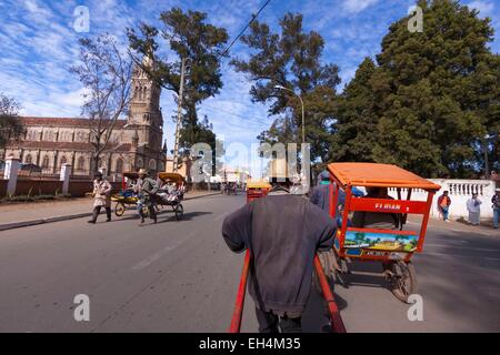 Madagaskar, Vakinankaratra Region, Antsirabe, Rikschas Stockfoto