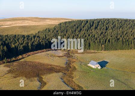 Frankreich, Puy de Dome, Compains, Parc Naturel Regional des Vulkane d ' Auvergne (natürlichen regionalen Park der Vulkane d ' Auvergne), Cezallier, Buron, Le Grand Joran (Luftbild) Stockfoto