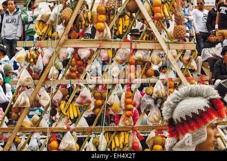 Ecuador, Imbabura, Cotacaxi, Intyrami Tag, verschiedene Angebote auf dem Display für die Feierlichkeiten Stockfoto