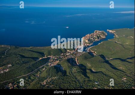 Frankreich, Corse du Sud, Bonifacio, den Yachthafen und die Altstadt (Luftbild) Stockfoto