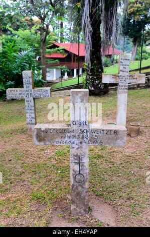 Albert Schweitzer Krankenhaus, Grab von Albert Schweitzer, Lambarene, Gabun, Provinz Moyen-Ogooue Stockfoto