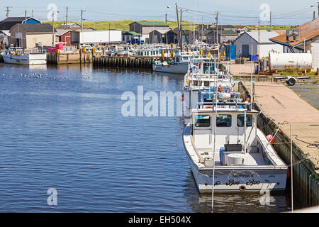 Kommerzielle Fischerboote gefesselt am Wharf in Nord See, Prince Edward Island, Kanada. Stockfoto