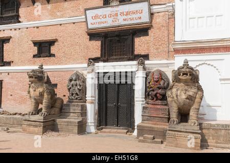 Nepal, Kathmandu-Tal, Bhaktapur, Weltkulturerbe der UNESCO, das nationale Kunstmuseum Stockfoto