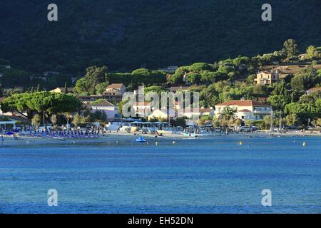 Frankreich, Var, Corniche des Maures, Le Lavandou, Saint-Clair beach Stockfoto