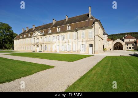 Frankreich, gegründet Haute Marne, Auberive, Auberive Abbey 1135, mit Blick auf die Westseite Stockfoto