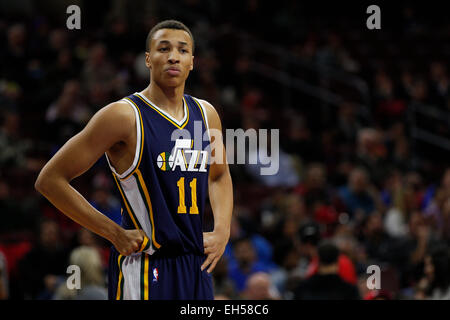 Philadelphia, Pennsylvania, USA. 6. März 2015. Utah Jazz Guard Dante Exum (11) blickt auf in das NBA-Spiel zwischen den Utah Jazz und die Philadelphia 76ers im Wells Fargo Center in Philadelphia, Pennsylvania. © Csm/Alamy Live News Bildnachweis: Cal Sport Media/Alamy Live News Stockfoto