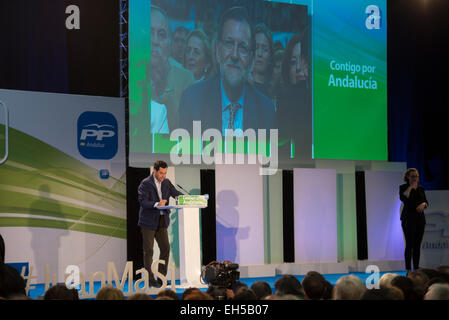 Jerez De La Frontera, Andalusien, Spanien, 6. März 2015: Juanma Moreno, Kandidat von der Partido Popular (PP) bei den Wahlen von Andalusien, bei einer Kundgebung in Jerez De La Frontera während des Wahlkampfes. Bildnachweis: Kiko Jimenez/Alamy Live-Nachrichten Stockfoto