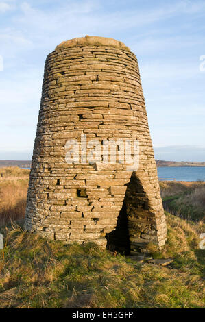 Reste einer Windmühle einst Mauerwerk Motorsägen, Flagstone-Trail, Castletown, Caithness, Schottland Stockfoto