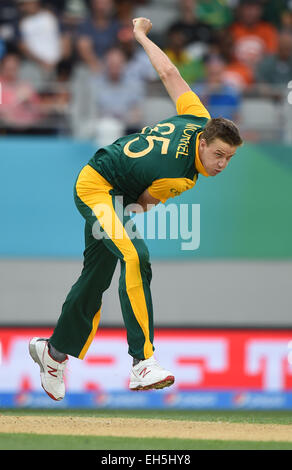 Auckland, Neuseeland. 7. März 2015. Morne Morkel bowling während des ICC Cricket World Cup 2015-Spiels zwischen Südafrika und Pakistan im Eden Park, Auckland. Samstag, 7. März 2015. Bildnachweis: Aktion Plus Sport/Alamy Live-Nachrichten Stockfoto