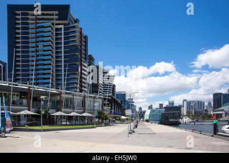 New Quay Promenade an einem heißen Sommertag in Melbourne, Victoria, Australia Stockfoto