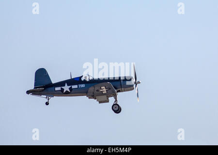 Eine Chance Vought F4U Corsair bei der Wings Over Camarillo Flugschau Stockfoto