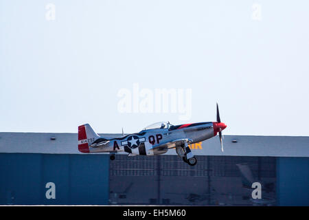 Eine North American p-51 Mustang auf der 2011 zeigen Wings Over Camarillo Luft Stockfoto