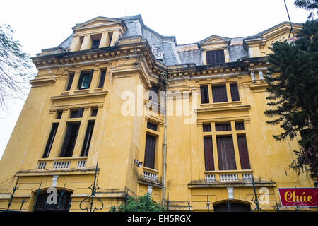 Colonial, Power, Von, Frankreich, Gelb, Französisch, Kolonial, Gebäude, im Zentrum von Han Noi, Hanoi, Vietnam, Asien, Asiatisch, Stockfoto