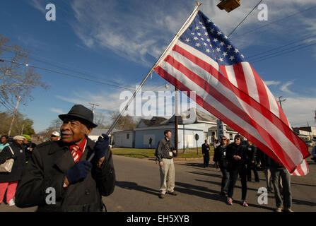 7. März 2015 - markiert Amerika den 50. Jahrestag der drei Selma, Montgomery 54-Meile Märsche von 1965, die Teil der Selma Voting Rights Movement führte zu den Durchgang des Voting Rights Act. Am 7. März 1965, der erste Marsch, Alabama State Troopers die Gruppe an der Edmund Pettis Brücke stürzte und schlug sie zurück nach Selma Dutzende Verletzte, dies ist bekannt als "Bloody Sunday". Im Bild - 4. März 2007 - Selma, Alabama, USA Stockfoto