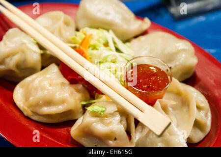 Gedämpfte Knödel und Ente sauce Stockfoto