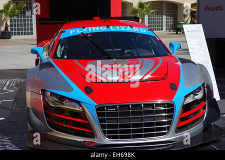 R8 LMS Tudor bekannt als Flying Lizard ist ein V10-Sportwagen von Audi gemacht. Stockfoto