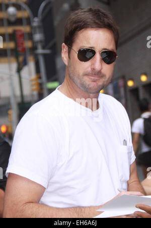 Promis kommen in der Ed Sullivan Theater für "The Late Show with David Letterman" Featuring: Luke Wilson Where: New York City, New York, USA bei: 02 Sep 2014 Stockfoto