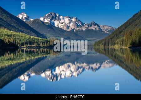 Mount Rohr über Duffey Lake, Sea to Sky Highway, Cayoosh Range, Coast Mountains, östlich von Pemberton, British Columbia, Kanada Stockfoto