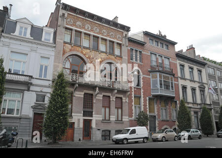 Nr. 48 & 50, Rue Defacqz, beide entworfen von Paul Hankar, zwei der vielen Jugendstil-Gebäude in Brüssel, Belgien. Stockfoto
