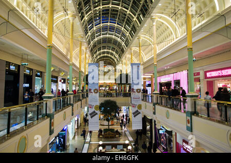 Hauptkorridor Trafford Centre, Manchester, UK Stockfoto