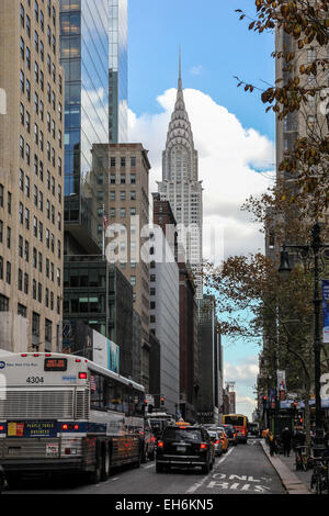 New York, NY, USA. 30. Oktober 2014. Chrysler Building Blick vom 42. Straße in der Nähe von Bryant Park in New York City Architektur Stockfoto