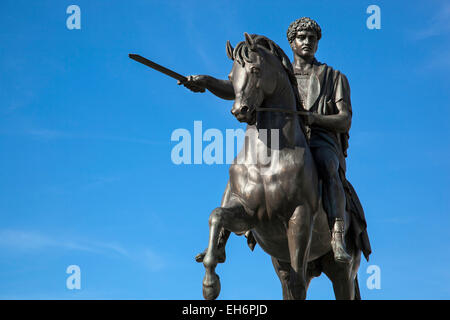 Reiterstatue von Jozef Poniatowski vor dem Präsidentenpalast in Warschau, Polen Stockfoto