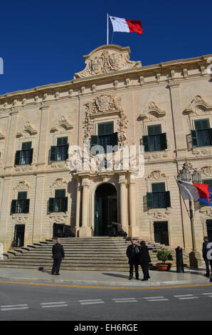 Malta, die Auberge de Castille et Leon.The Residenz des Premierministers von Malta. 18. C. Barock Struktur ursprünglich de Stockfoto