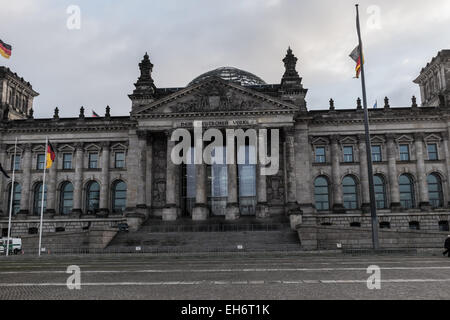 Europa, Deutschland, Berlin, Dachterrasse und Kuppel des Reichstagsgebäudes Stockfoto