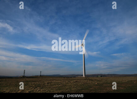 Drei Blatt Windkraftanlage in Süd-Wales Stockfoto