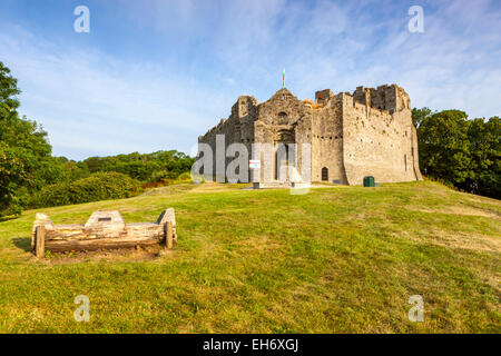 Überzeugender Burg (Castell Ystum Llwynarth), eine steinerne Burg von Norman, Mumbles, Swansea, Wales, Vereinigtes Königreich, Europa. Stockfoto