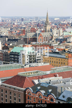 Blick auf das Zentrum von Antwerpen, mit der Kirche des Heiligen Antonius am Paardenmarkt, die Universität Quartale in Antwerpen, Stockfoto