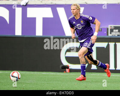 Orlando, FL, USA. 8. März 2015.  während der MLS Spielaktion zwischen New York City FC und Orlando City SC. New York und Orlando gespielt zu einem 1: 1-Unentschieden in der Orlando Citrus Bowl in Orlando, FL. Credit: Csm/Alamy Live-Nachrichten Stockfoto