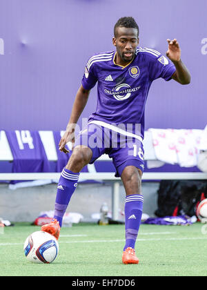 Orlando, FL, USA. 8. März 2015.  während der MLS Spielaktion zwischen New York City FC und Orlando City SC. New York und Orlando gespielt zu einem 1: 1-Unentschieden in der Orlando Citrus Bowl in Orlando, FL. Credit: Csm/Alamy Live-Nachrichten Stockfoto