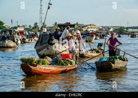 Cai Rang schwimmende Markt auf dem Mekong-Delta, Can Tho, Vietnam, Indochina, Südostasien, Asien Stockfoto