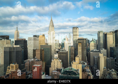 Manhattan Wolkenkratzer, darunter das Empire State Building und Chrysler Building, Manhattan, New York City, New York, USA Stockfoto