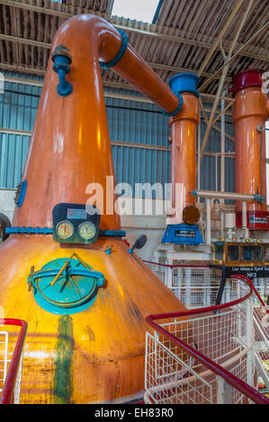 Kupferkesseln, Whisky-Destillerie Ben Nevis, Fort William, Schottland, Vereinigtes Königreich, Europa Stockfoto