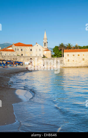 City Beach, Stari Grad (alte Stadt), Sveti Ivan, Budva, Montenegro, Europa Stockfoto