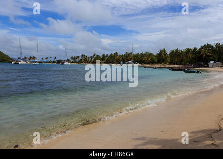 Grenadinen von St. Vincent, Windward-Inseln, West Indies, Karibik, Mittelamerika, Mayreau, Saltwhistle Bay, Strand Stockfoto