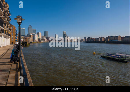 Blick auf die Türme der Docklands von Limehouse. Stockfoto