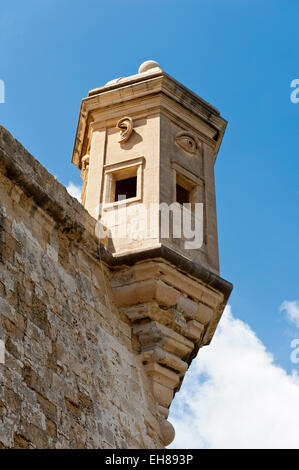 Bastion mit Wachturm, Ohr und Auge Symbole, Vedette, Gardjola, Senglea, Malta Stockfoto