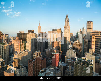 Manhattan Wolkenkratzer, darunter das Empire State Building und Chrysler Building, Manhattan, New York City, New York, USA Stockfoto