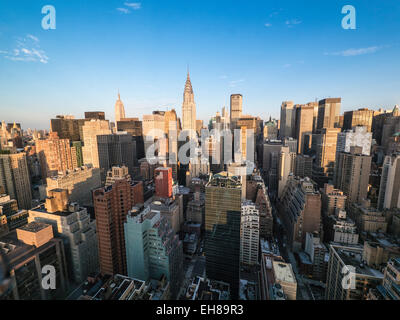 Manhattan Wolkenkratzer, darunter das Empire State Building und Chrysler Building, Manhattan, New York City, New York, USA Stockfoto