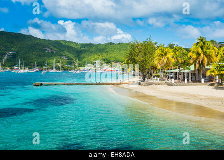 Stadt Strand von Port Elizabeth, Admiralty Bay, Bequia, The Grenadines, Windward-Inseln, West Indies, Karibik Stockfoto