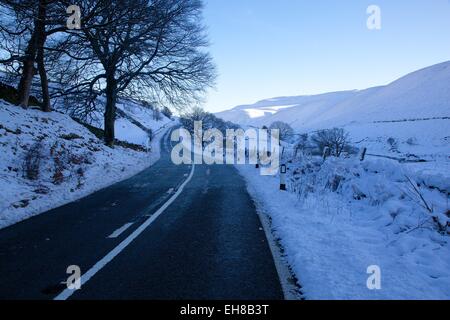 Schnee-Szene auf Snake Pass, Peak District National Park, Derbyshire, England, Vereinigtes Königreich, Europa Stockfoto