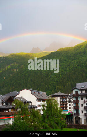 Europa, Frankreich, Haute Savoie, Rhône-Alpen, Chamonix, Regenbogen Stockfoto