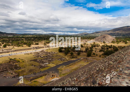 Pyramiden von Sonne und Mond in Teotihuacán, Mexiko Stockfoto