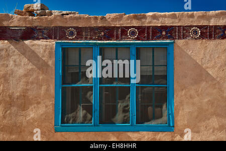 Detail des Adobe-Haus in Acoma Pueblo (Sky City), indianischen Pueblo in Acoma-Indianer-Reservat, New Mexico, USA Stockfoto