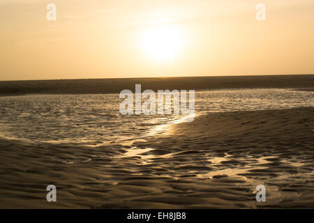 Blackpool, UK. 9. März 2015. UK-Wetter: Wetter-News, einen fantastischen Sonnenuntergang zu Ende-Tag in Blackpool, Lancashire. Bildnachweis: Gary Telford/Alamy live-Nachrichten Stockfoto